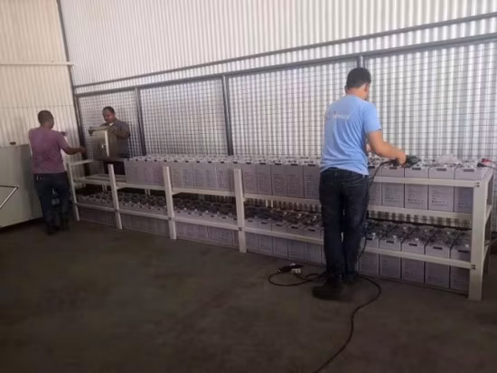 Montagem no solo, montagem em garagem no telhado, sistema de energia solar para iluminação doméstica